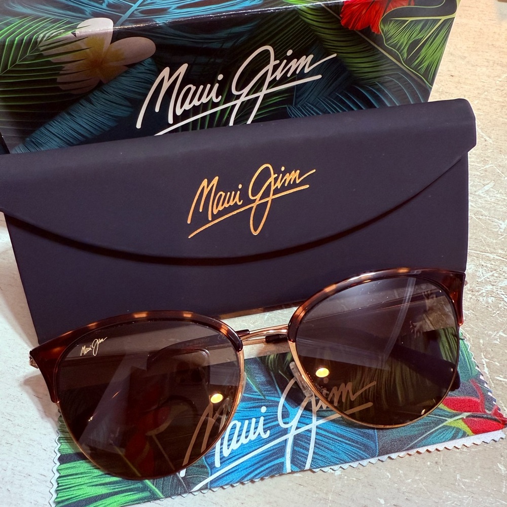 Maui Jim Olili cat eye. Polarized Sunglasses.